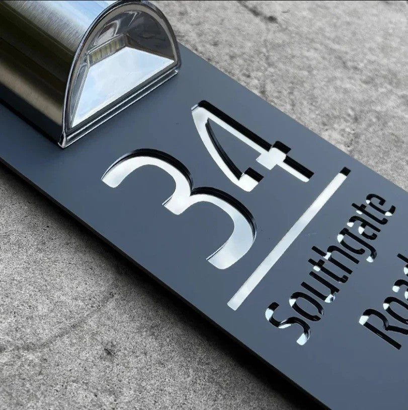 WD™ Lichthuis  | Gepersonaliseerde verlicht naambord aan huis