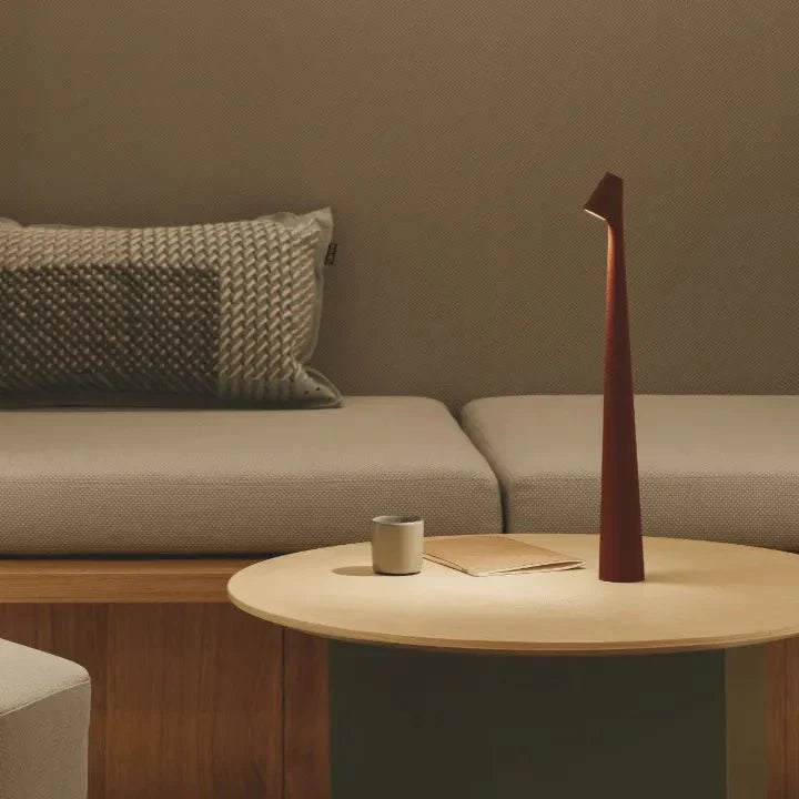 WD™ Minimalist Beam Lamp