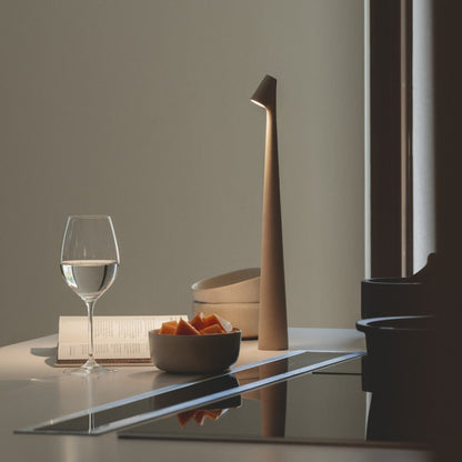 WD™ Minimalist Beam Lamp